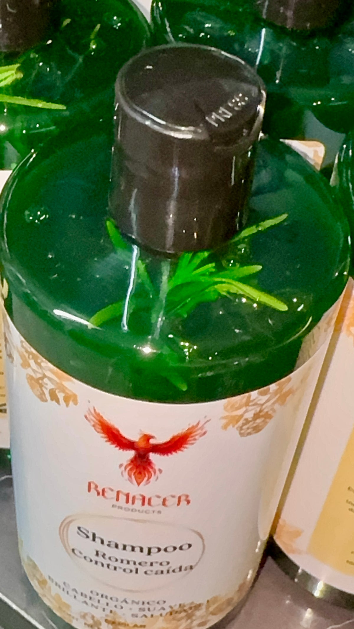 Shampoo orgánico de romero y canela